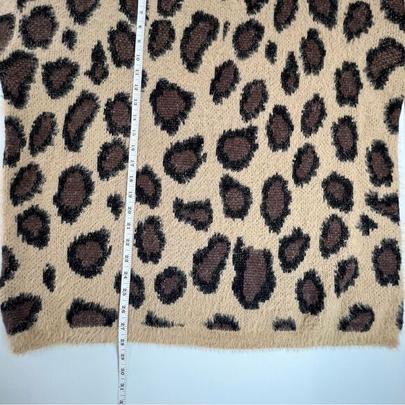 Altar’d State Fuzzy Oversized Animal Print Sweater L/XL - Picture 7 of 9